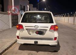 تۆیۆتا لاند کروزەر